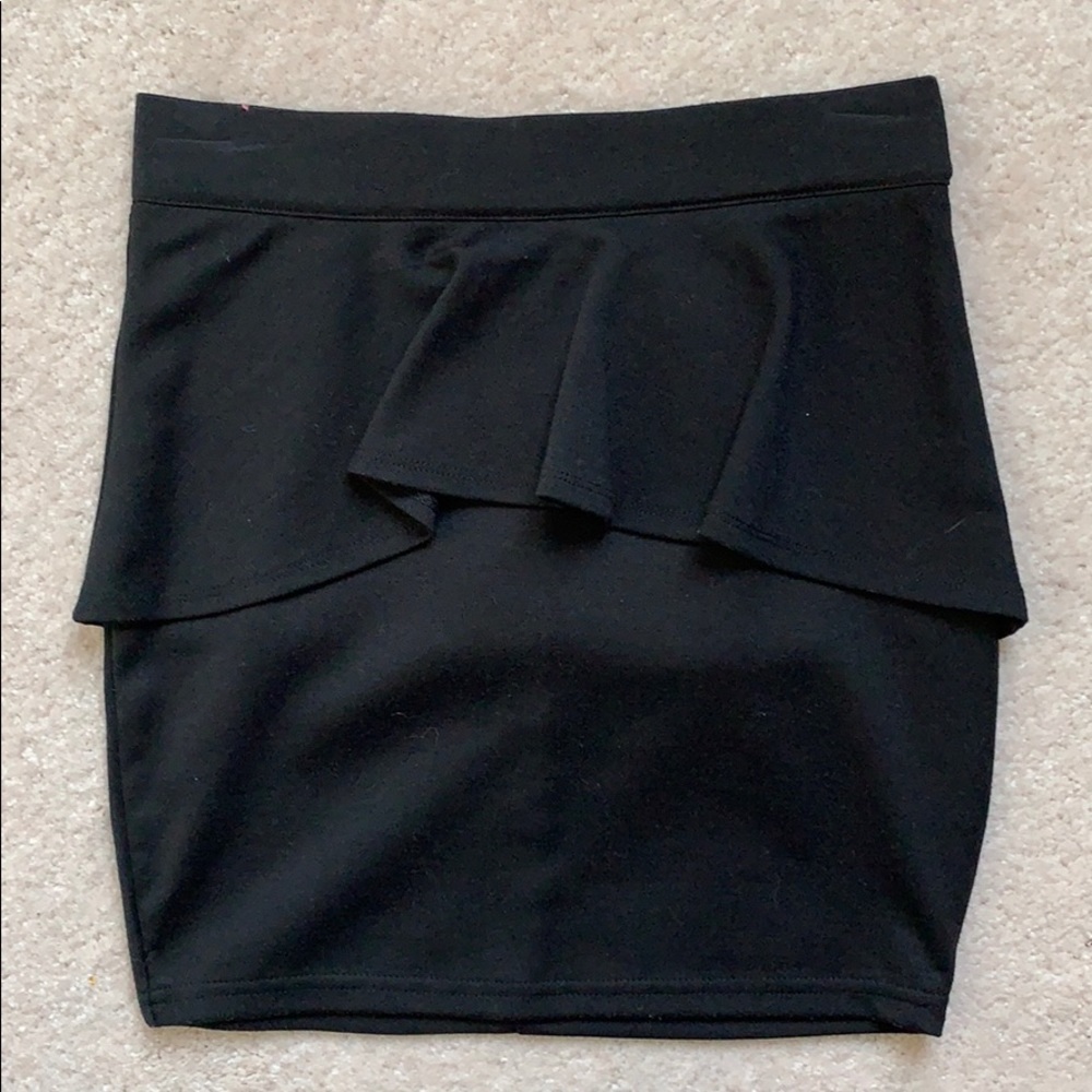 🌸2/$20🌸 Sirens Black Peplum Mini Skirt